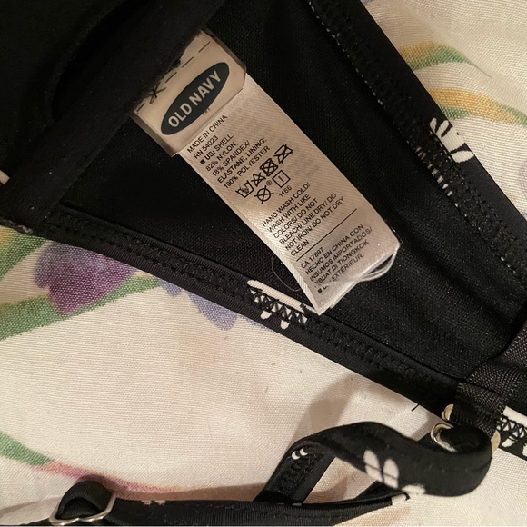 Black daisy swimsuit top m - Picture 3 of 5